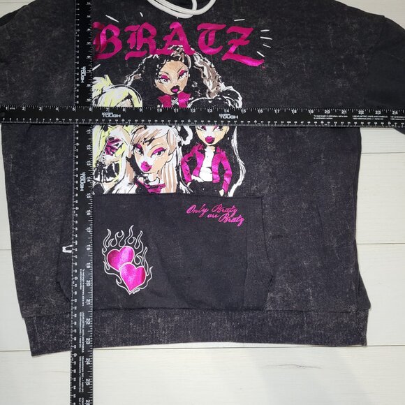 BRATZ Women Graphic Mineral Washed Hoodie. Y2K - Picture 5 of 5